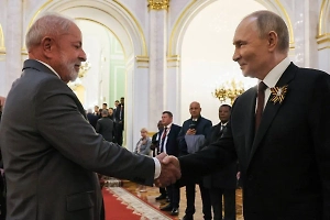 Путин продолжил серию двусторонних встреч в Кремле после торжественного приёма