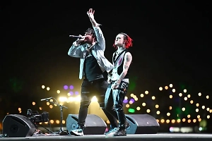 «Шапки-ушанки и 10 девушек»: Появилось видео ночных приключений Lil Pump и Smokepurpp в Москве