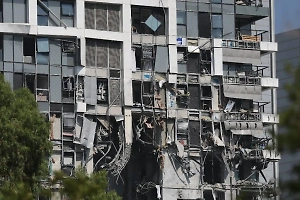 Час в бомбоубежище: Дом посла Дании в Тель-Авиве попал под ракетный удар