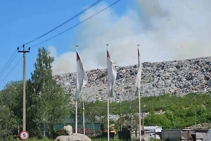 Крупный пожар охватил проблемный мусорный полигон под Петербургом