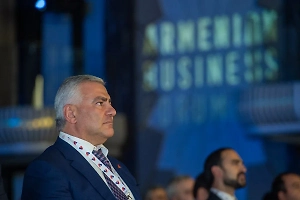 В офисе Карапетяна назвали предъявленные ему обвинения попыткой давления