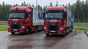 Чудо техники: Гендиректор КамАЗа отправился на ПМЭФ на беспилотном грузовике
