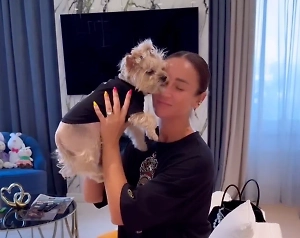 «Стала резко худеть»: Бузова в слезах рассказала о болезни своей «бусинки»