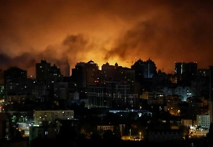 Появились фото Киева в дыму после сокрушительных ударов по военному заводу «Артём»