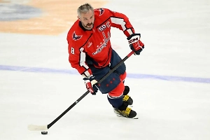 «А кого там нет?»: В Кремле высказались о появлении Овечкина в базе «Миротворца»