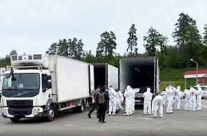 «Они их наконец-то забрали»: Появилось видео с места передачи тел украинских военных