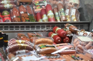 В халяльной колбасе крупных российских производителей нашли свинину
