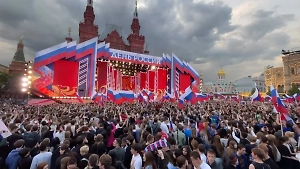 «Гуляй, страна!»: Праздничный концерт в честь Дня России прошёл на Красной площади