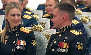 «Нет ничего прочнее любви»: Путин пожелал счастья супругам, которые познакомились на СВО