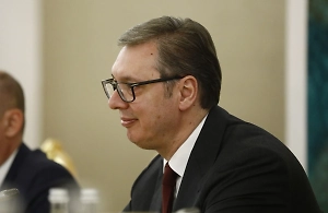 Вучич заявил о попытках «сломать ему хребет» после остановки экспорта снарядов