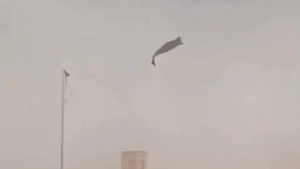 «Сила предзнаменований»: Флаг Украины сорвало в родном городе Зеленского в день его речи на саммите