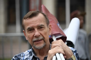 Правозащитник-иноагент задолжал российской налоговой почти 400 тысяч рублей
