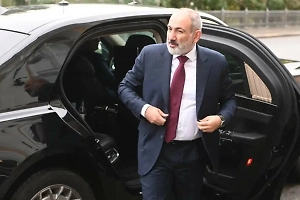 Пашиняна засняли на саммите ЕАЭС в гордом дистанционном одиночестве