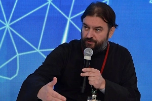«Нитка за иголкой»: Протоиерей Ткачёв призвал россиянок умерить амбиции
