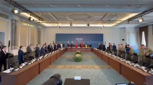 Делегации России и Украины в Стамбуле не обменивались рукопожатиями