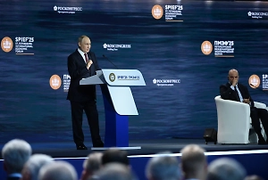 Путин считает, что мир должен развиваться на пользу всем