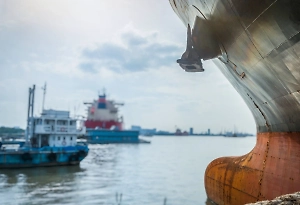 США призвали Китай разобраться с Ираном из-за угроз закрыть Ормузский пролив