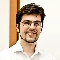 Совершенно очевидно, что нынешняя операция связана именно с этим. Американцы стремились нанести с помощью бомбардировок непоправимый урон инфраструктуре Ирана, таким образом скомпрометировав руководство в глазах местных элит, и вызвать иранские майданы.