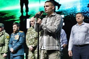 Легендарный боец с позывным Рокот будет вести передачу про СВО