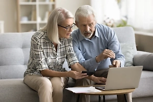 Пенсионные сюрпризы осени: Кому и на сколько повысят выплаты