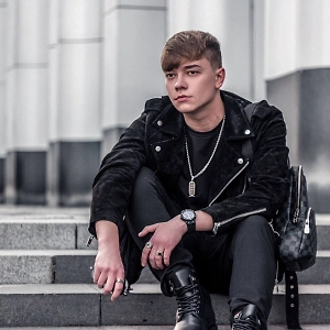 Затмения действуют как космические порталы трансформации, кардинально меняя энергетические потоки и влияя на все сферы жизни. В этот период усиливается интуиция, обостряются эмоции, а судьбоносные события происходят с удвоенной силой.