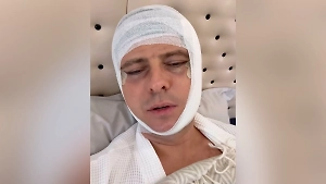 «Решился на эту чудесную процедуру»: Прохор Шаляпин поделился кадрами из больницы