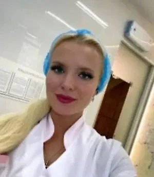 Купальник и плавки, конечно же, не защищают на 100% половые органы от воды, но инфекцию всё-таки проще подхватить нудистам. Тем более женщинам подхватить инфекцию гораздо проще, чем мужчинам, так как для женщин их половые органы — это действительно входные ворота для инфекции. Поэтому женщинам не рекомендуется купаться без плавок.