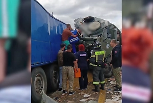 Переживший ранение боец СВО спас военнослужащего, которого зажало грузовиками после ДТП