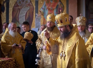 Украинские военкомы задержали митрополита Боголепа, чтобы вручить ему повестку