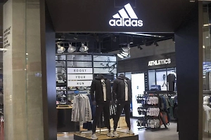 Adidas регистрирует новый бренд в России