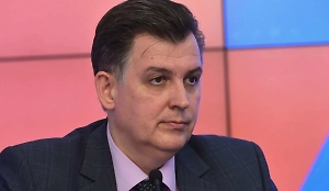 Её задача проста: рот закрыла и указания выполняла. Современные украинские министры и премьеры вообще не должны «вылезать с выпердами», их функция — не мешать реальным игрокам.