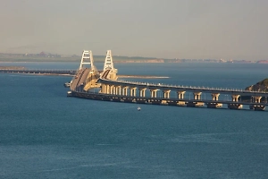 Движение по Крымскому мосту восстановили менее чем через час