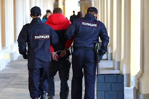 Жил в их квартире и «горевал»: Спустя 15 лет в Москве задержан изверг, убивший возлюбленную и её дочь