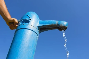 Вынужденная мера: В ДНР введены ограничения на подачу воды из-за истощения запасов