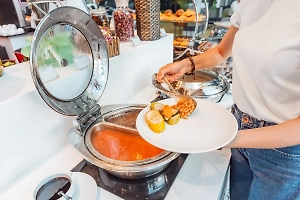 «О сметане не слышали»: Россиянка рассказала о гастрономических сюрпризах на курорте в КНДР