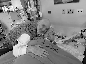 Символ надежды и терпения: В Саудовской Аравии после 20 лет комы умер знаменитый «спящий принц»