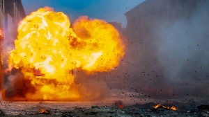 В подконтрольном Киеву Запорожье прогремел взрыв, горит предприятие