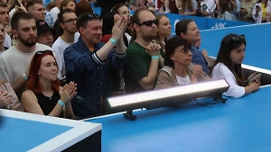 От Гагариной до Захаровой: Фоторепортаж Life.ru с синей дорожки фестиваля VK Fest