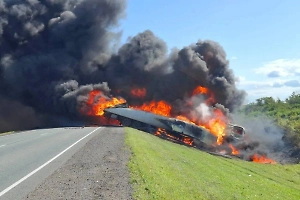 Вспыхнули как факел: Два человека погибли в огненном ДТП с фурами под Омском