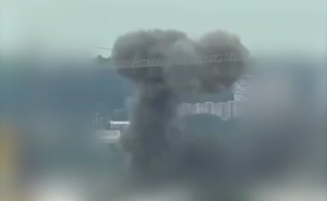 Появились видео пожара из атакованного беспилотниками ВСУ Ижевска