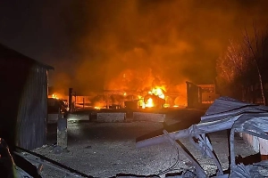 Обломки украинского БПЛА повредили нефтебазу в Луганске