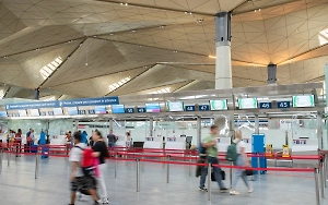 ФАС проверит законность платных курилок в Пулково