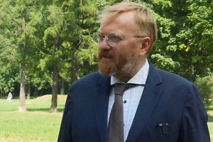 «Жил на Украине»: Милонов ответил на слова священника РПЦ о «дохлых» россиянках