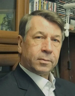 Жара — это дополнительный стресс для организма. А IQ — это показатель. Человек в стрессе больше ошибок совершает, хуже работает его мозг. Поэтому мнение о том, что в жару снижается способность мозга активно работать, — не миф.