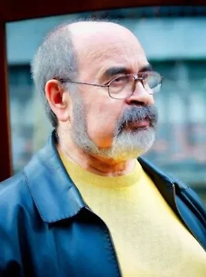 То, что в Ан-124 частично мог поместиться какой-то фрагмент батареи Patriot, это да. Пролетел он над Киевом или куда-то летел — это я не могу подтвердить ничего, потому что сам не видел. А конфискован ли он из Канады или нет — надо смотреть на его маркировку. &lt;...&gt; Возникает второй вопрос: а куда он сел? На какой аэродром? 