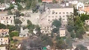 Появились первые фото последствий удара ВСУ по пятиэтажке в Алёшках