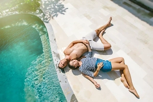 Когда жара разрушает любовь: Психолог рассказал, почему летом люди чаще ссорятся и разводятся