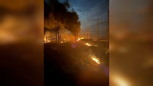 ВСУ ударили по электроподстанциям в ДНР, в республике пропал свет