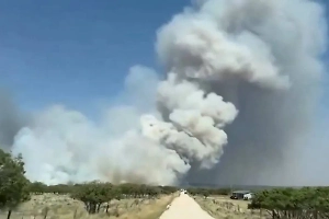 Апокалипсис в Юте: Мощные лесные пожары не утихают в США уже три дня
