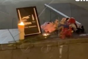 В Хабаровске появился стихийный мемориал в память о погибших при крушении Ан-24